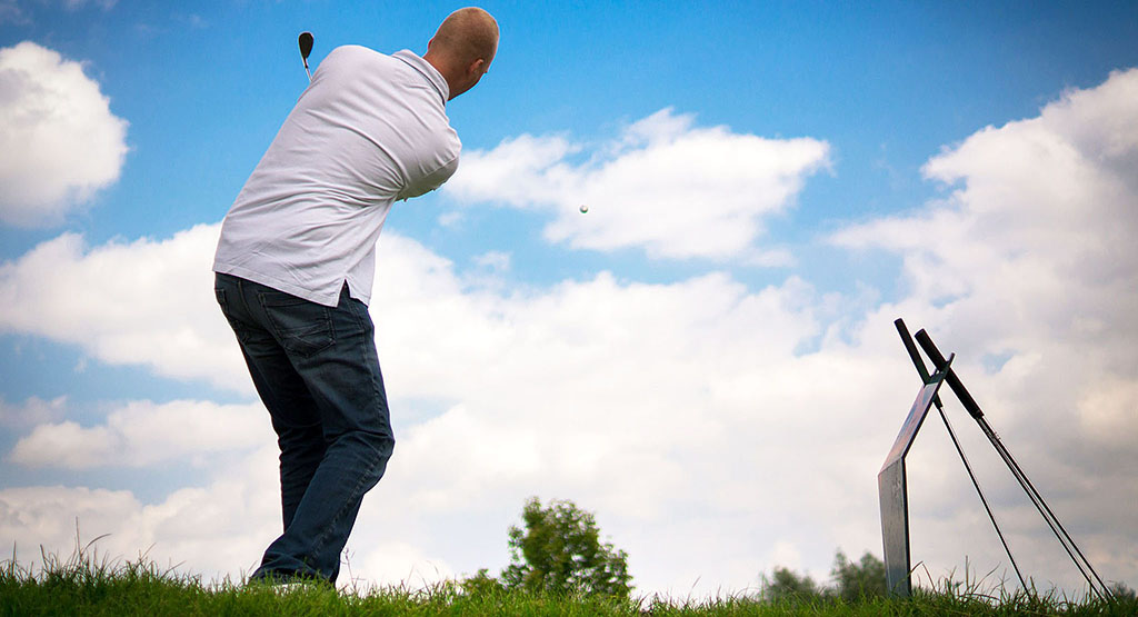 Man golfing