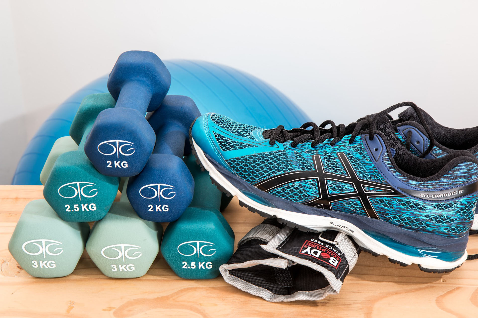dumbbells-g2b402b89e_1920 dumbbells-g2b402b89e_1920