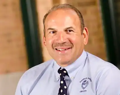 Daniel Davis, MD Daniel Davis, MD portrait.